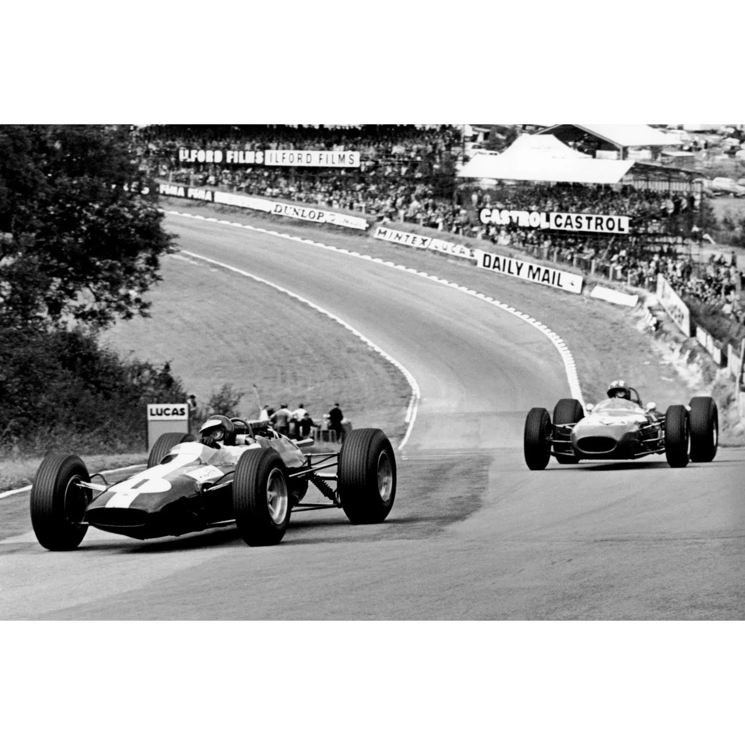 Grand Prix F1 Angleterre 1964 - Jim Clark en Lotus et Jo Siffert en Brabham-Imagesdartistes