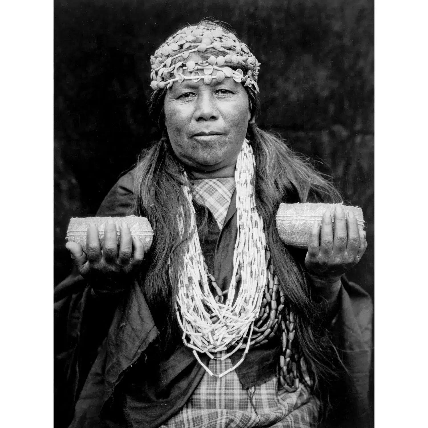 Indienne en Noir et Blanc-Imagesdartistes