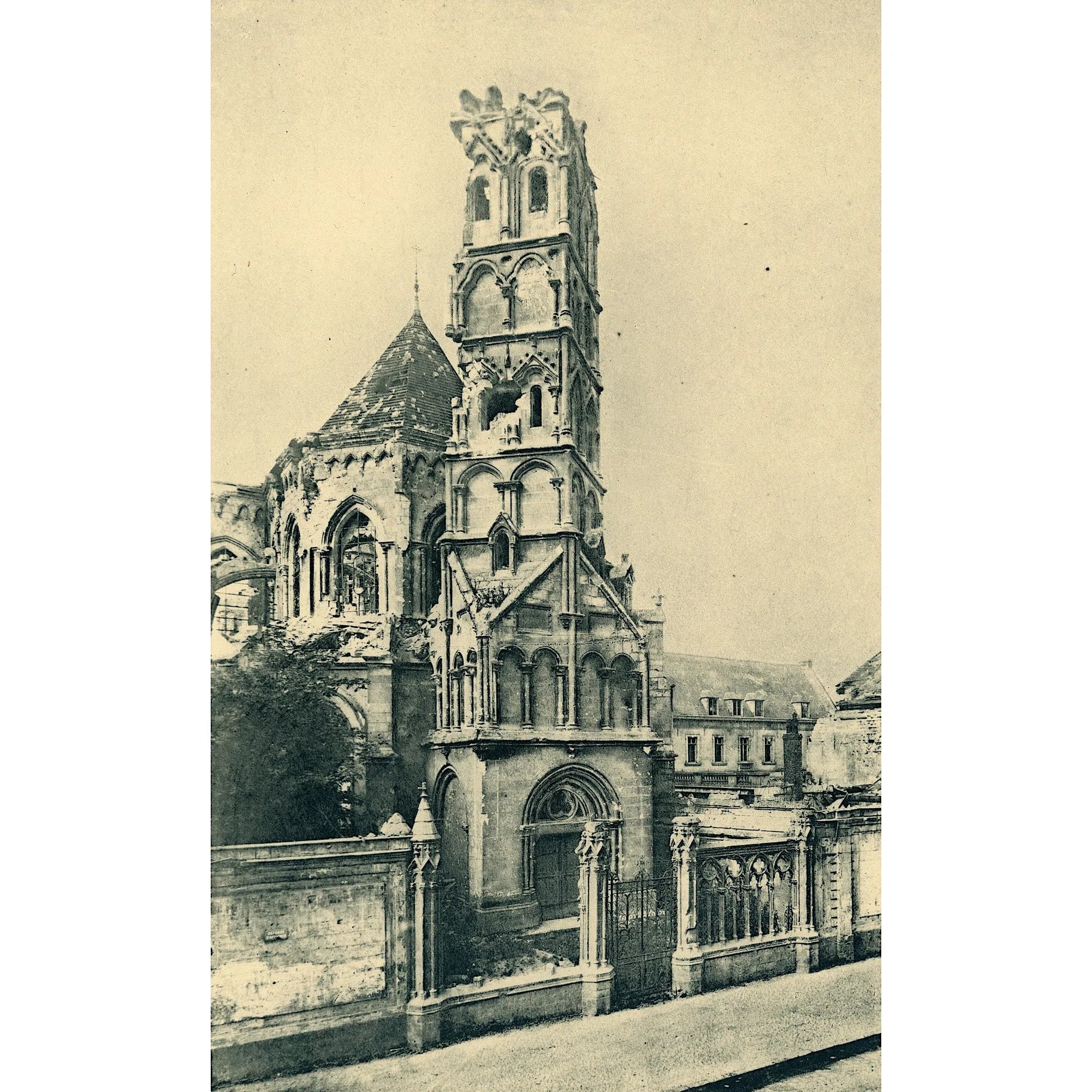 Arras, Clocher des Ursulines en 1919-Imagesdartistes