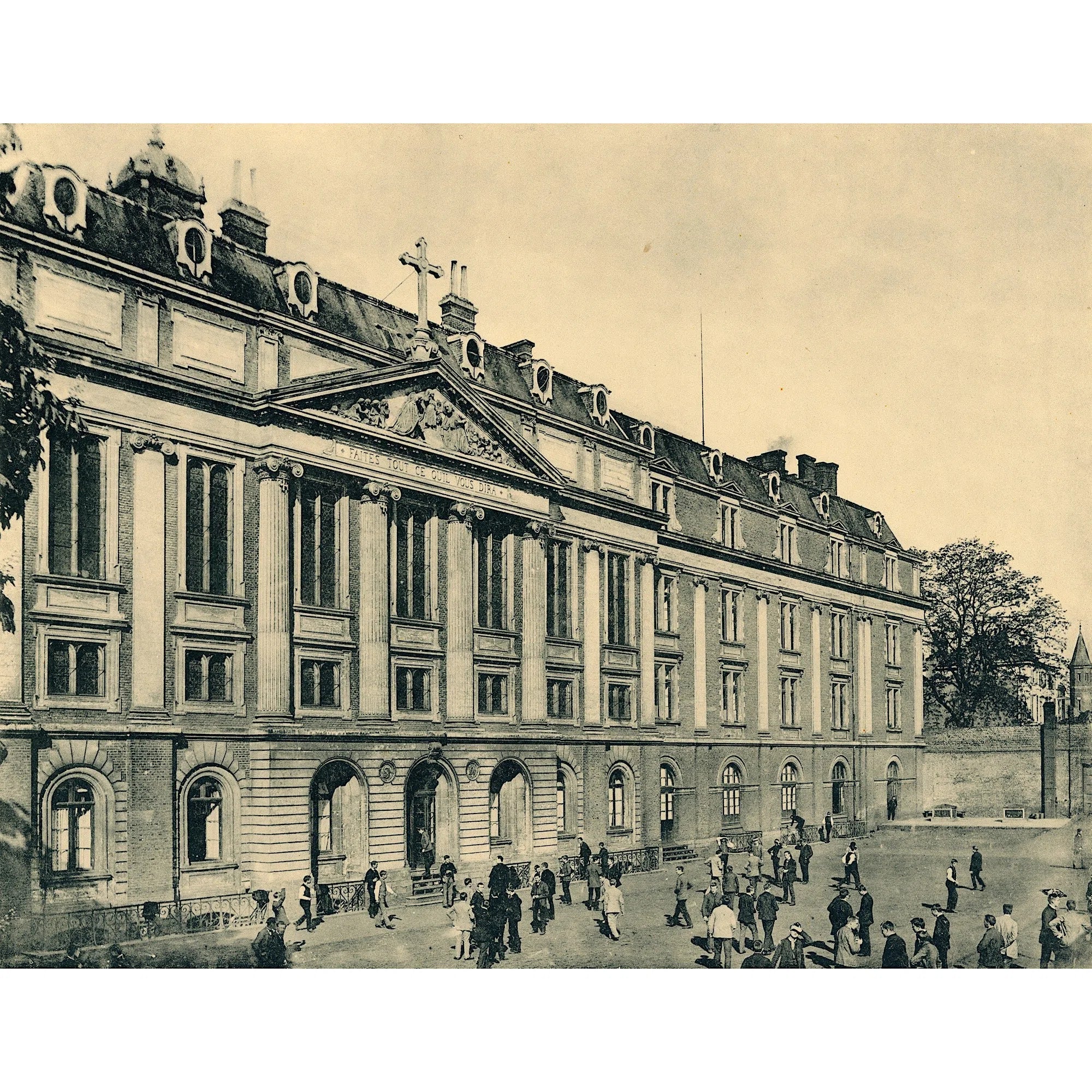 Arras, la Caserne Montesquieu, l'ancien et le petit séminaire en 1914-Imagesdartistes