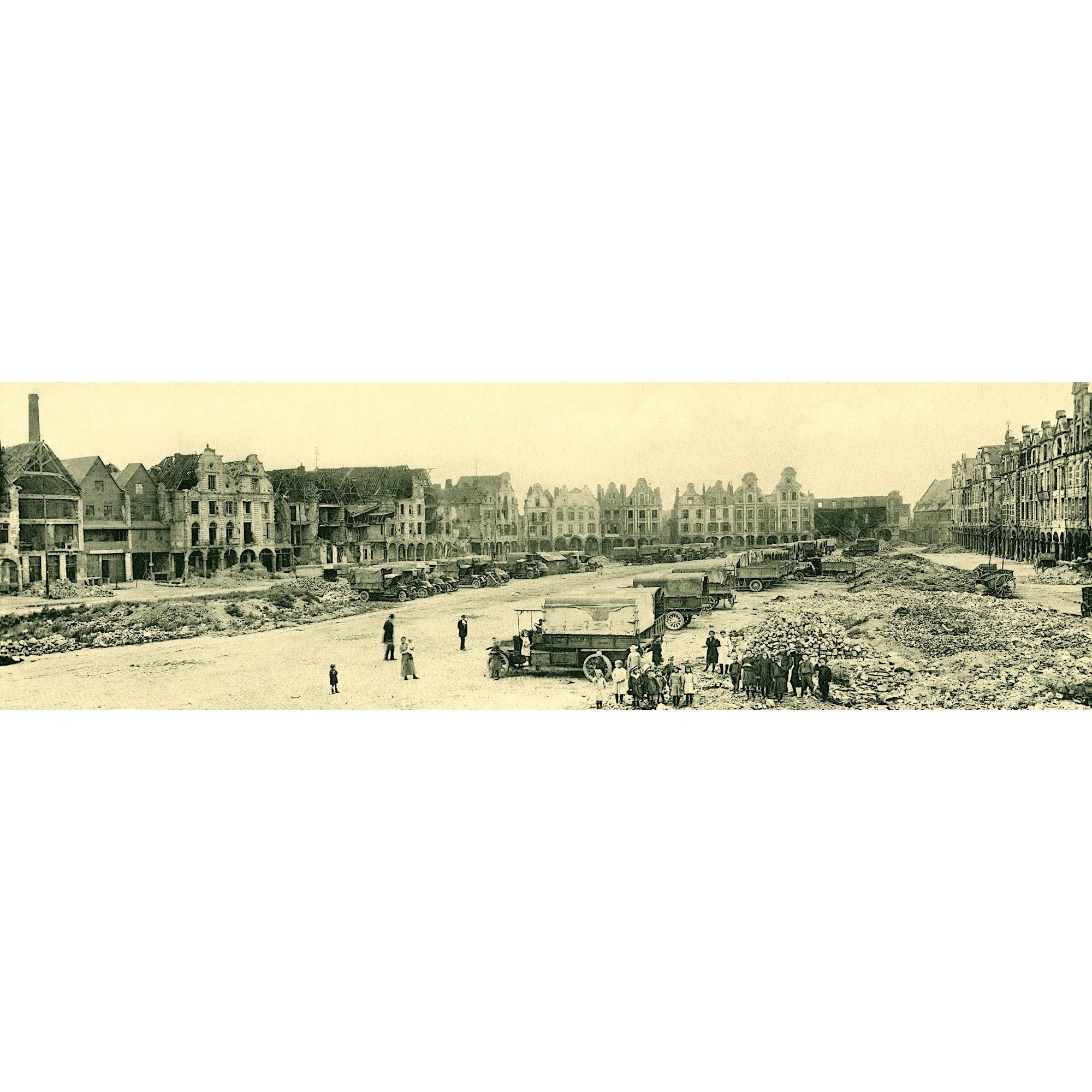 Arras, la Grand Place en ruines en 1918-Imagesdartistes