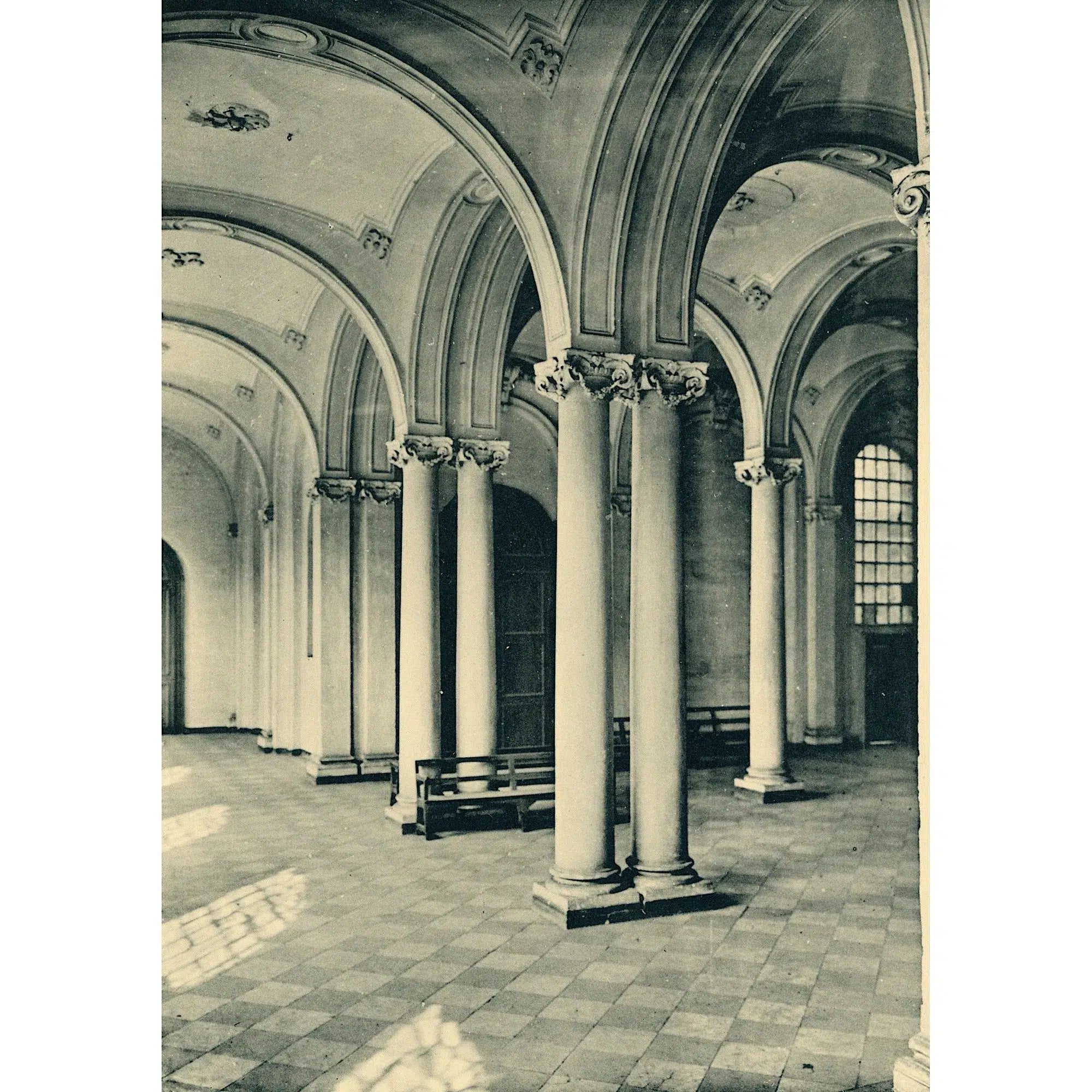 Arras, le Grand Cloître du Palais Saint Vaast en 1914-Imagesdartistes