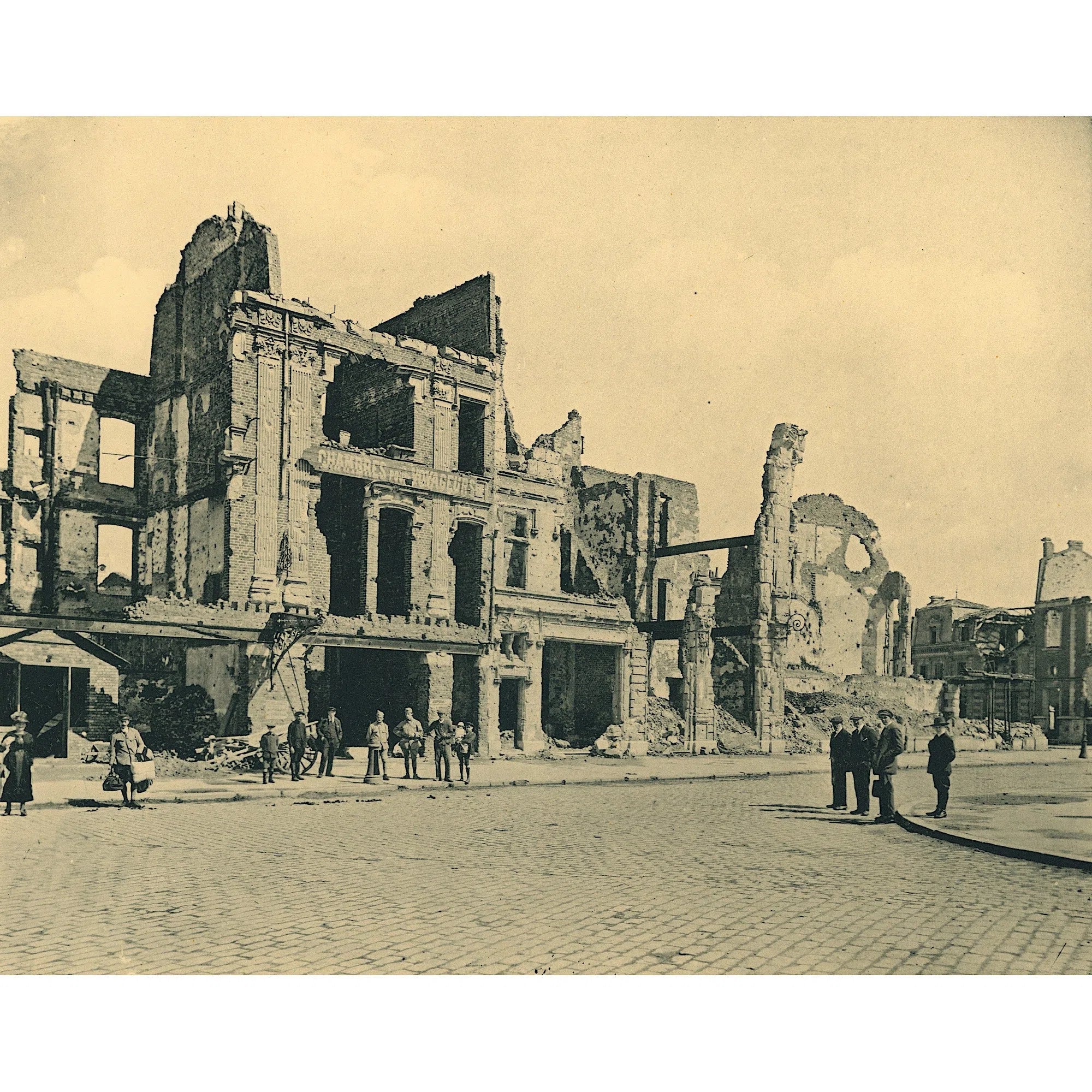 Arras, Place de la Gare en 1918-Imagesdartistes