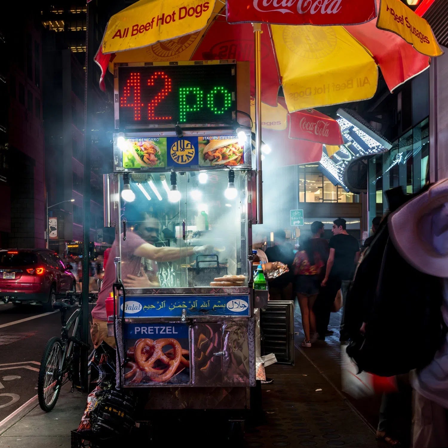 Outdoor restaurant in New York-Imagesdartistes